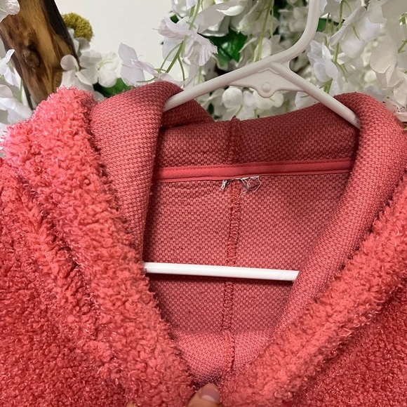 Nike Pink Oversized Hoodie with Relaxed Fit - Picture 5 of 9